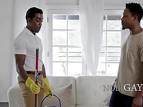 Deangelo and Jordan’s hot gay scene in a beautiful house