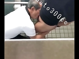 Japanese toilet spy turns into an aunt and uncle in a porn video.
