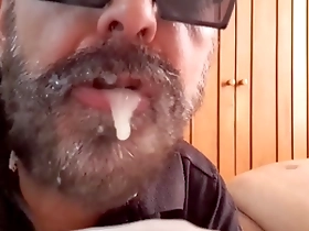 White bear's cubs suck and fuck in the locker