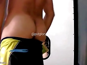A fat girl gets a cumshot on the glory hole