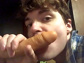 Fresh-faced twink Niko Springs engages in steamy activities and vocalizations while pleasuring herself with a dildo