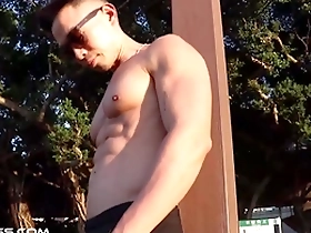 Public display of muscle worship with an Asian hunk
