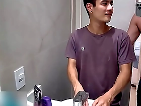 Visita Inesperada De Um Novinho Asiático